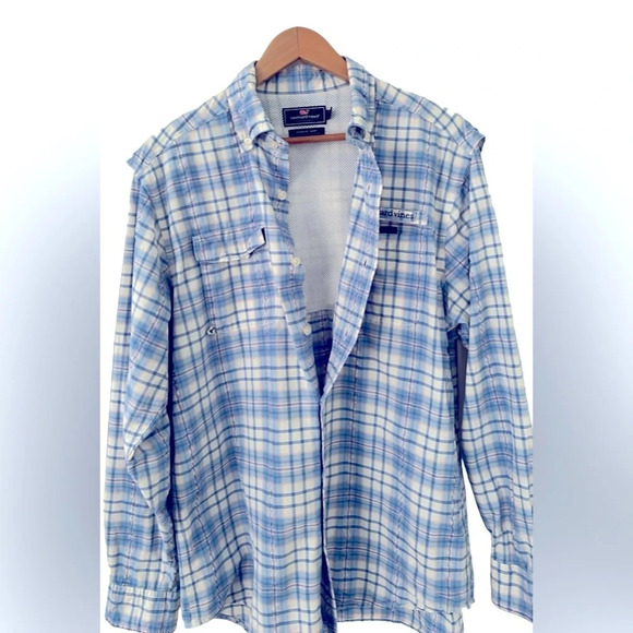 Vineyard Vines Performance Harbor Shirt. Size Medium - Picture 6 of 7